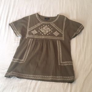 Olive green t-shirt with embroidery
